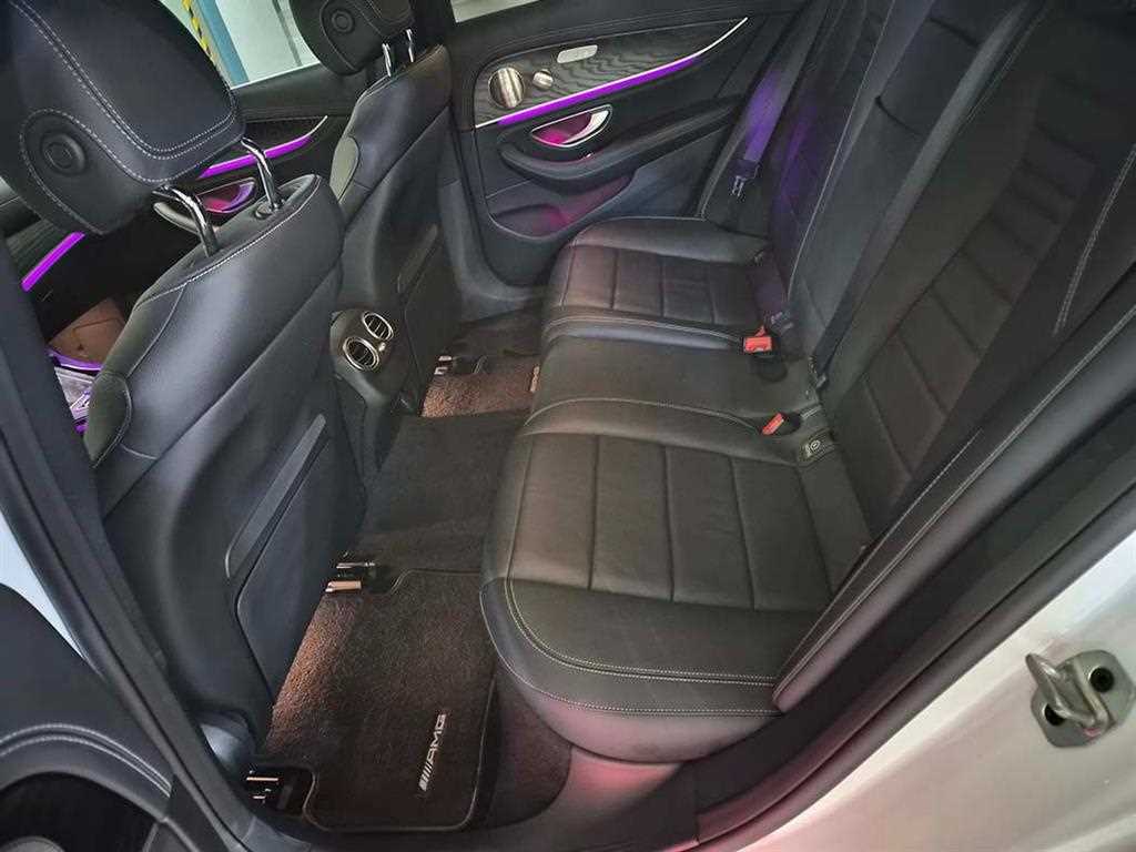 Mercedes Benz E class - Vista 7