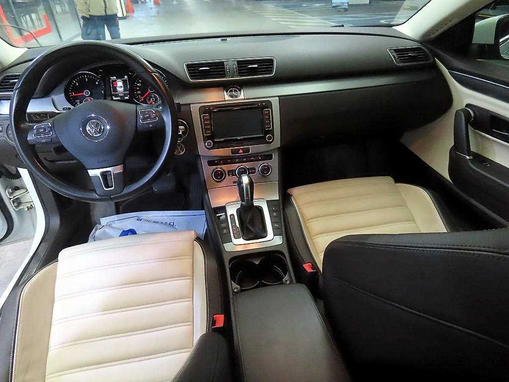 Volkswagen CC - Vista 10