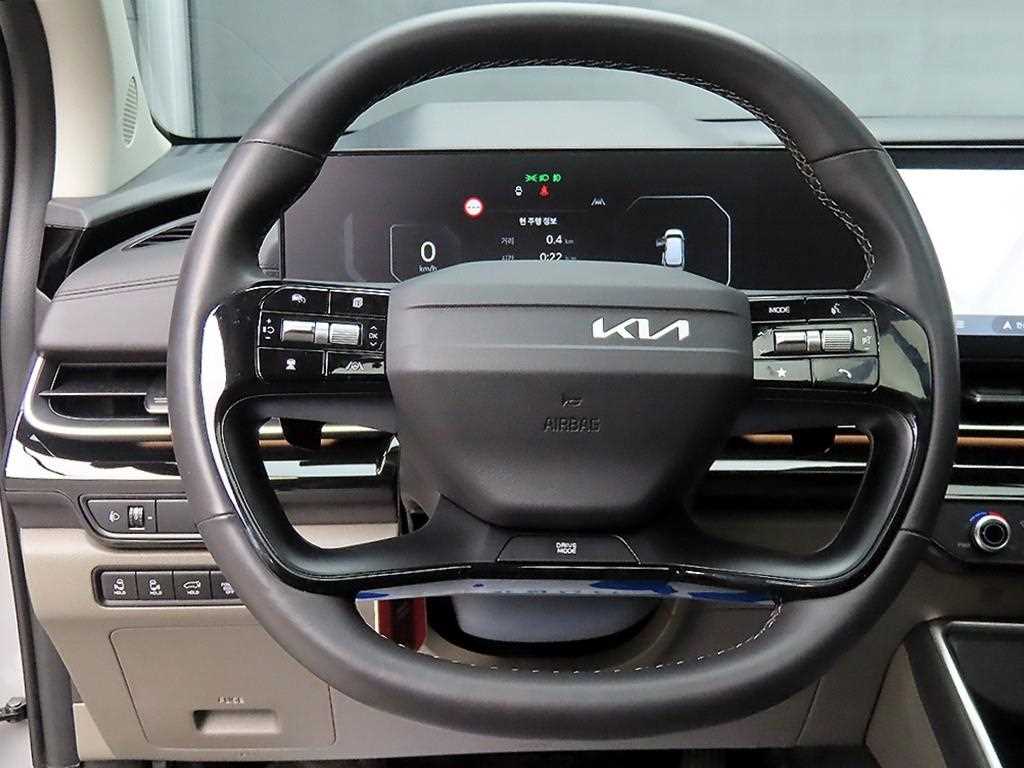 KIA Carnival - Vista 9