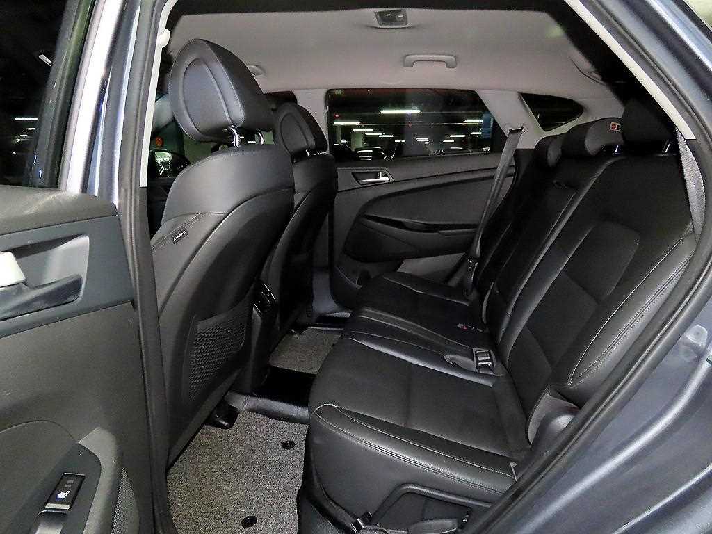 HYUNDAI Tucson - Vista 7