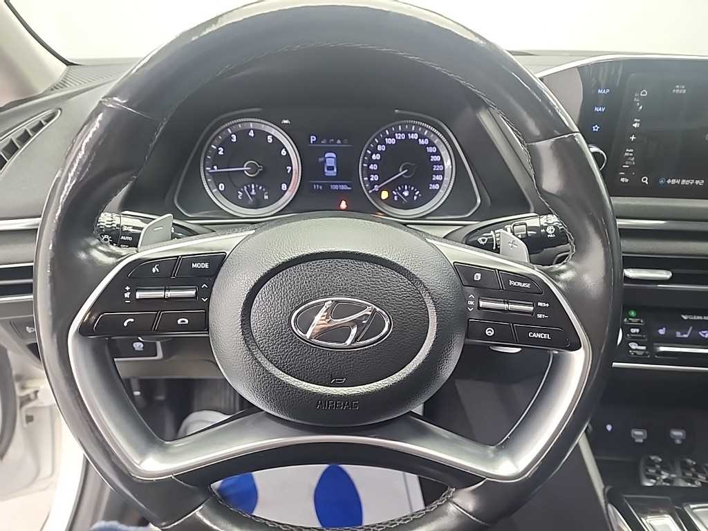 HYUNDAI Sonata - Vista 9