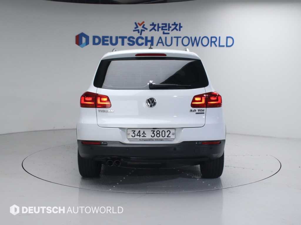 Volkswagen Tiguan - Vista 4