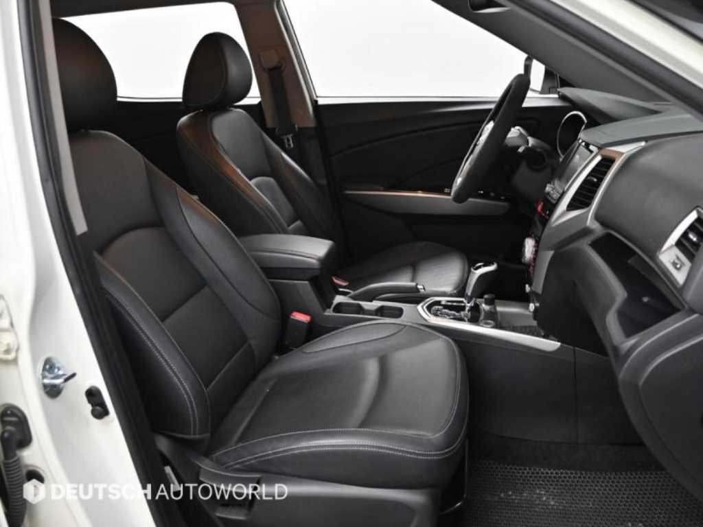 Ssangyong Tivoli - Vista 10