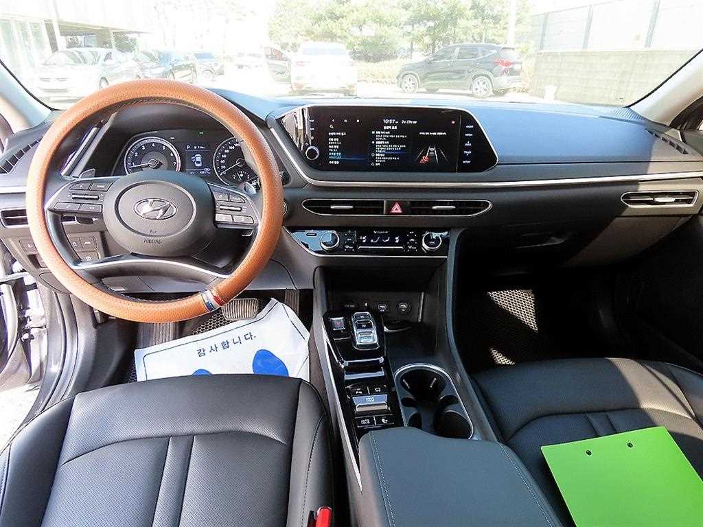 HYUNDAI Sonata - Vista 7