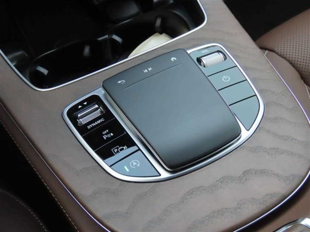 Mercedes Benz E class - Vista 6