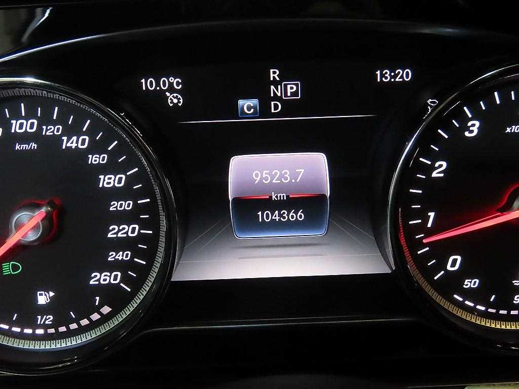 Mercedes Benz E class - Vista 9