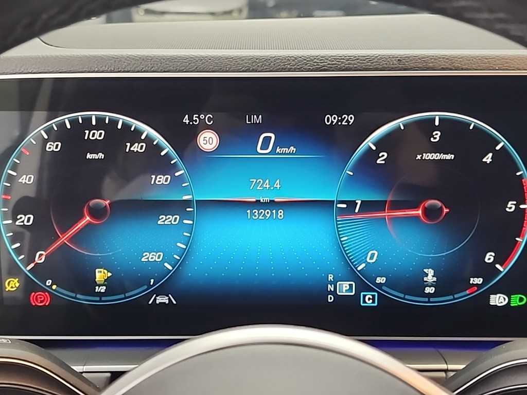 Mercedes Benz GLE Class - Vista 6