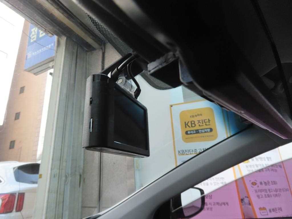 HYUNDAI Avante - Vista 11