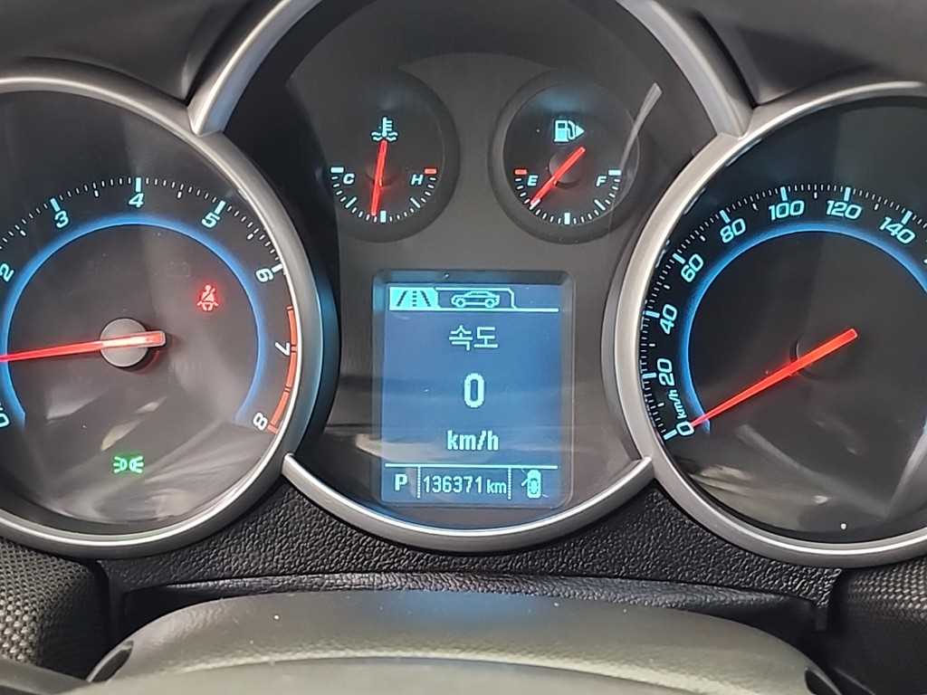 Chevrolet Cruise - Vista 6