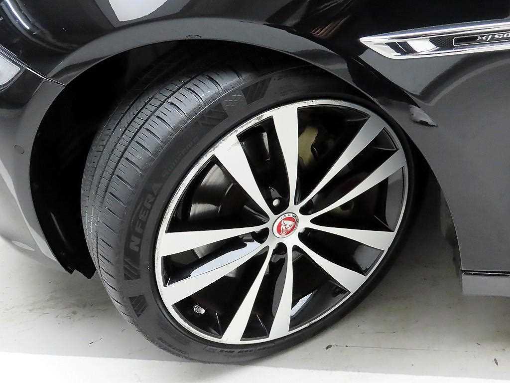 Jaguar XJ 2019 Negro - Importación desde Corea - HF Imports Iquique - Foto 19