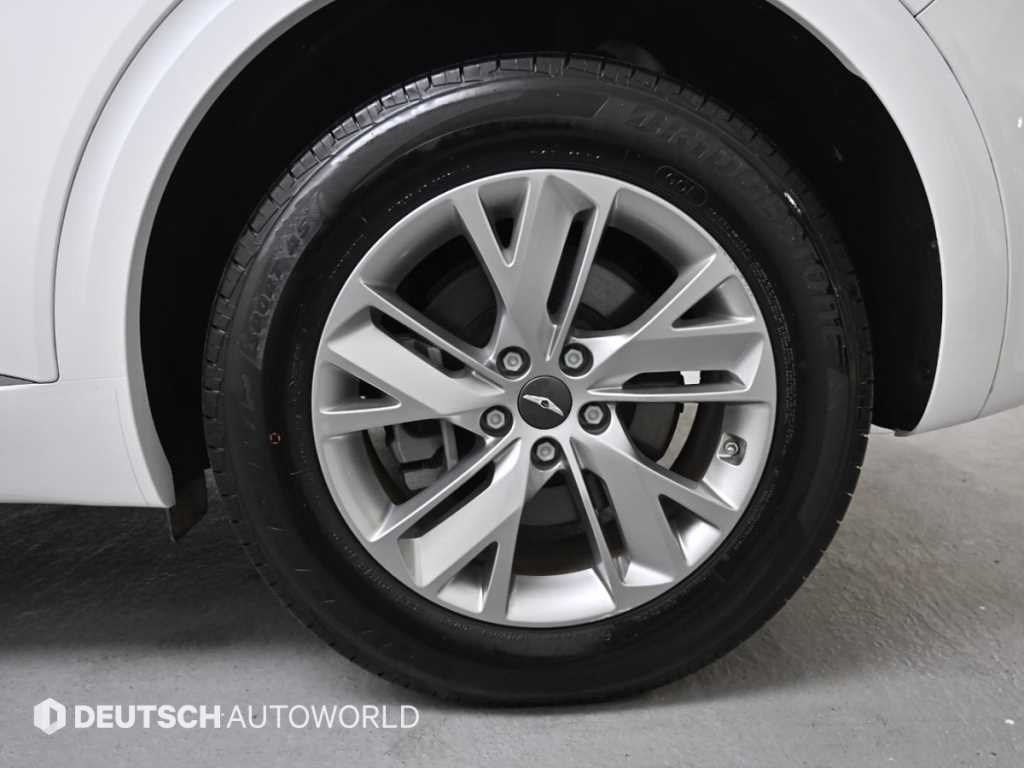 Genesis GV70 - Vista 5