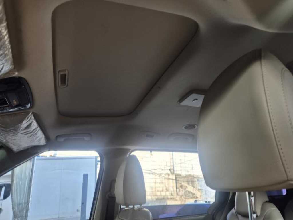 KIA Carnival - Vista 5