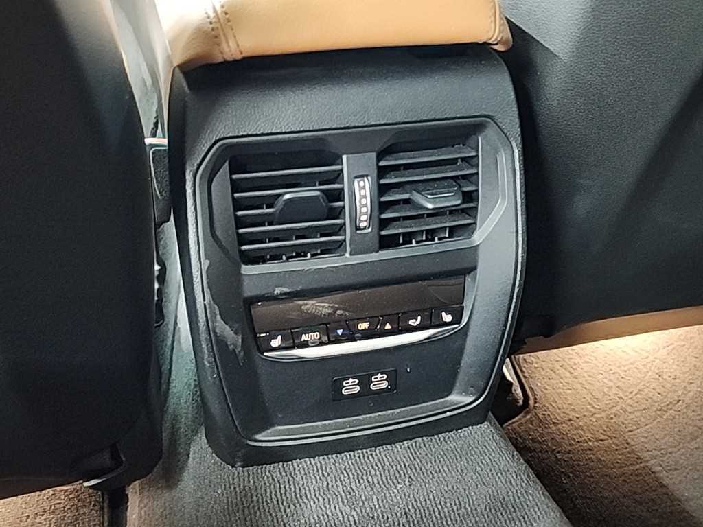 BMW 3 series 2022 Negro - Importación desde Corea - HF Imports Iquique - Foto 13