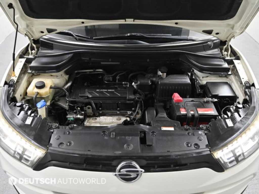 Ssangyong Tivoli - Vista 6