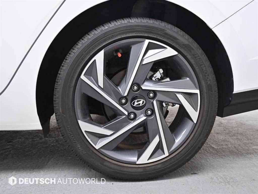 HYUNDAI Avante - Vista 5