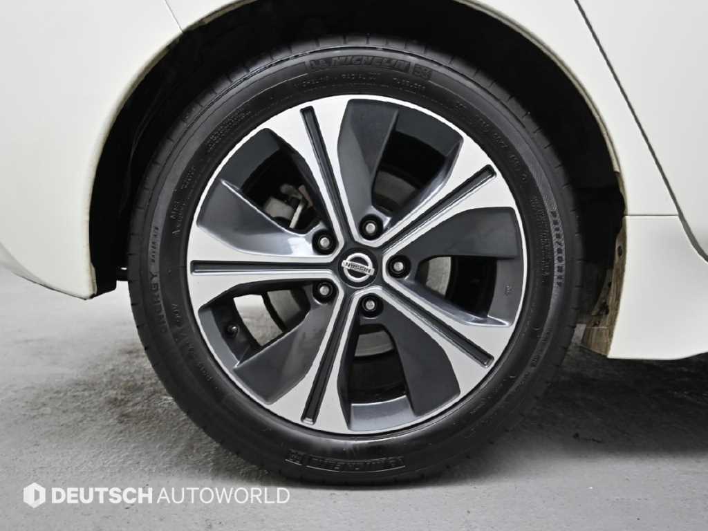 Nissan Leaf - Vista 5