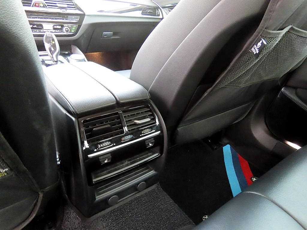 BMW 5 Series 2019 Gris - Importación desde Corea - HF Imports Iquique - Foto 16