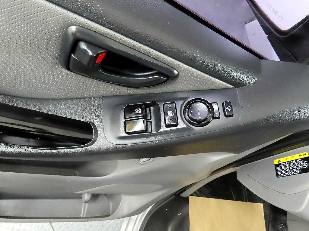 HYUNDAI Starex - Vista 11