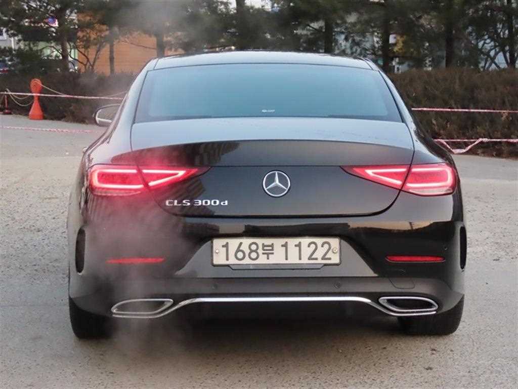 Mercedes Benz CLS Class - Vista 4