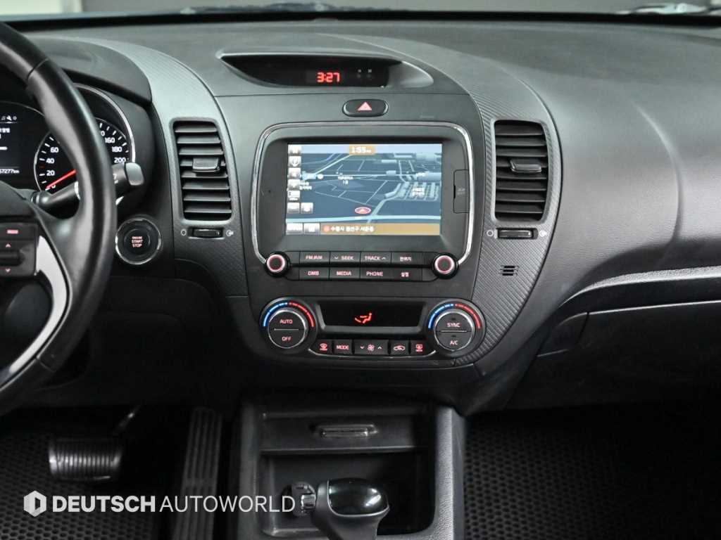 KIA K3 2017 Blanco - Importación desde Corea - HF Imports Iquique - Foto 14