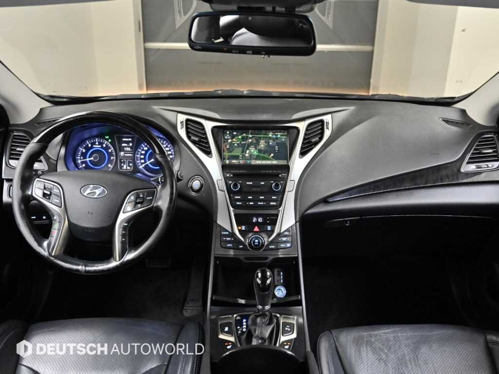 HYUNDAI Grandeur - Vista 7