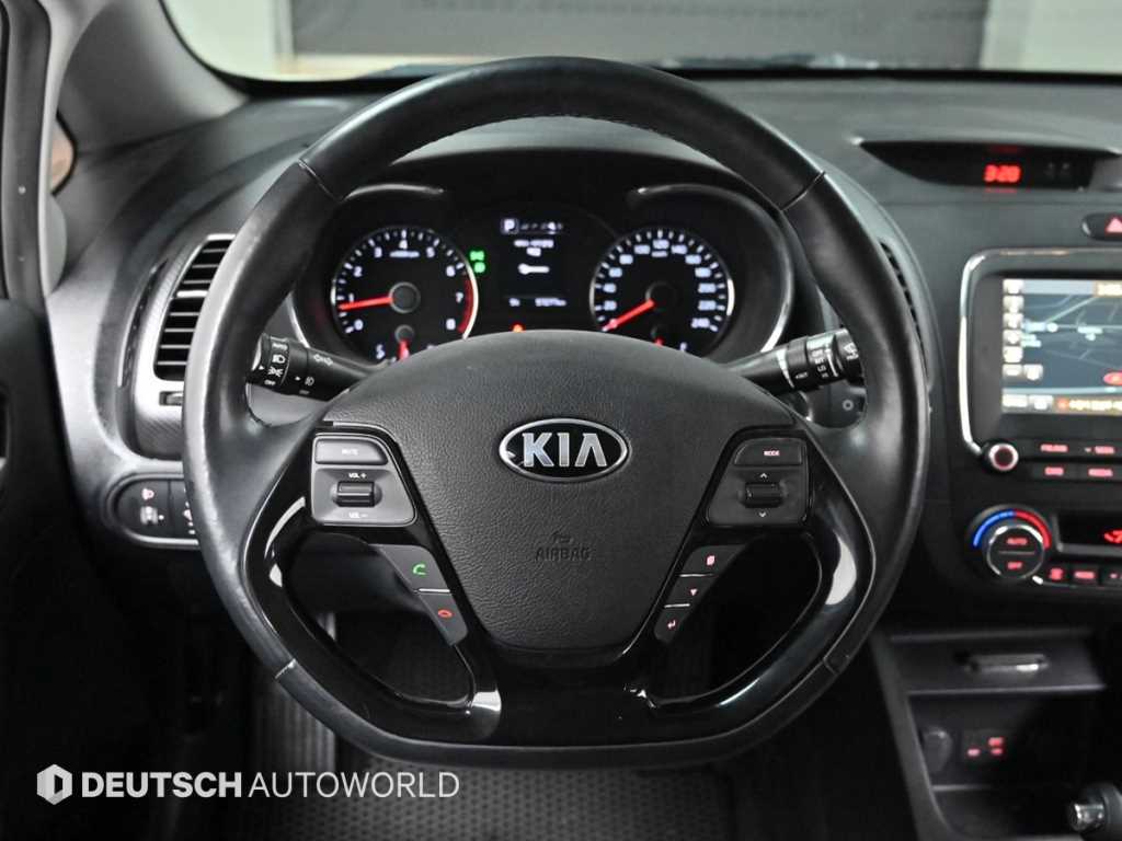 KIA K3 2017 Blanco - Importación desde Corea - HF Imports Iquique - Foto 13