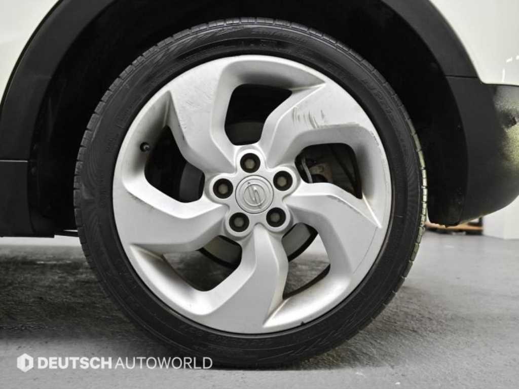 Ssangyong Tivoli - Vista 5