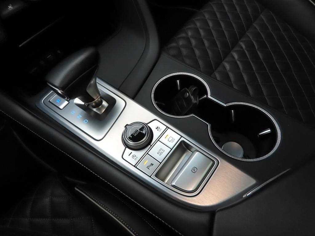 Genesis G70 - Vista 10