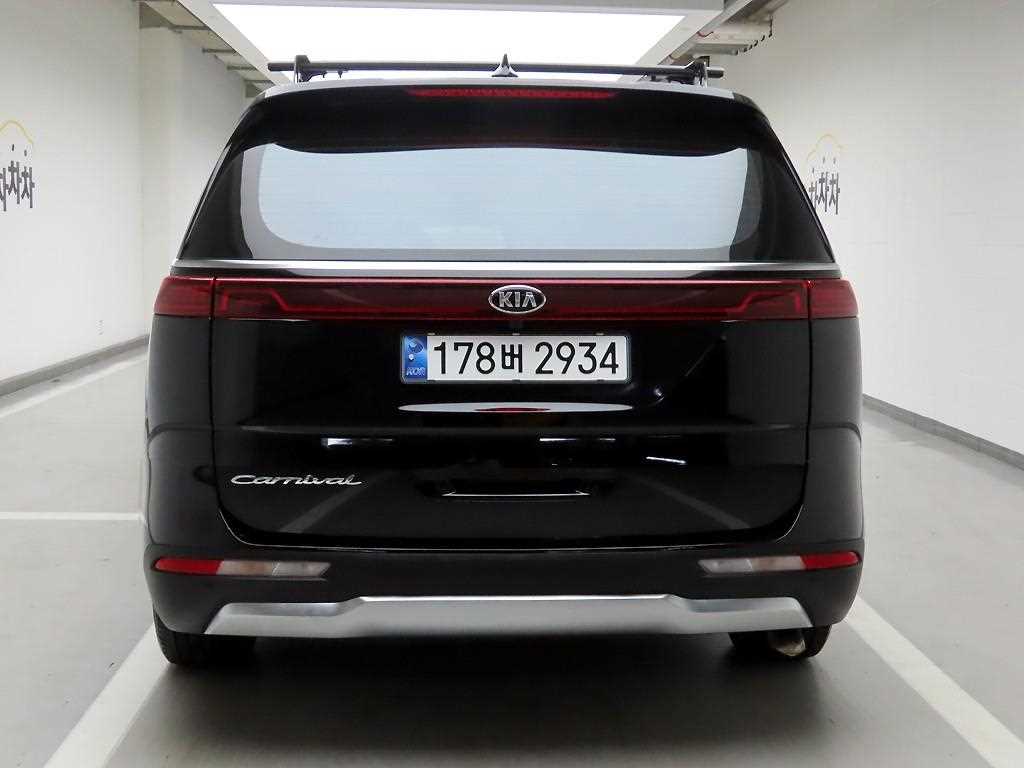 KIA Carnival - Vista 3