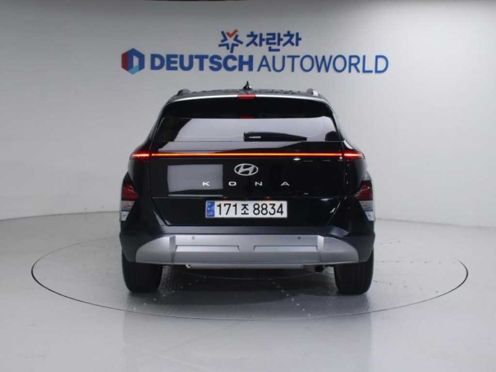 HYUNDAI Kona - Vista 4