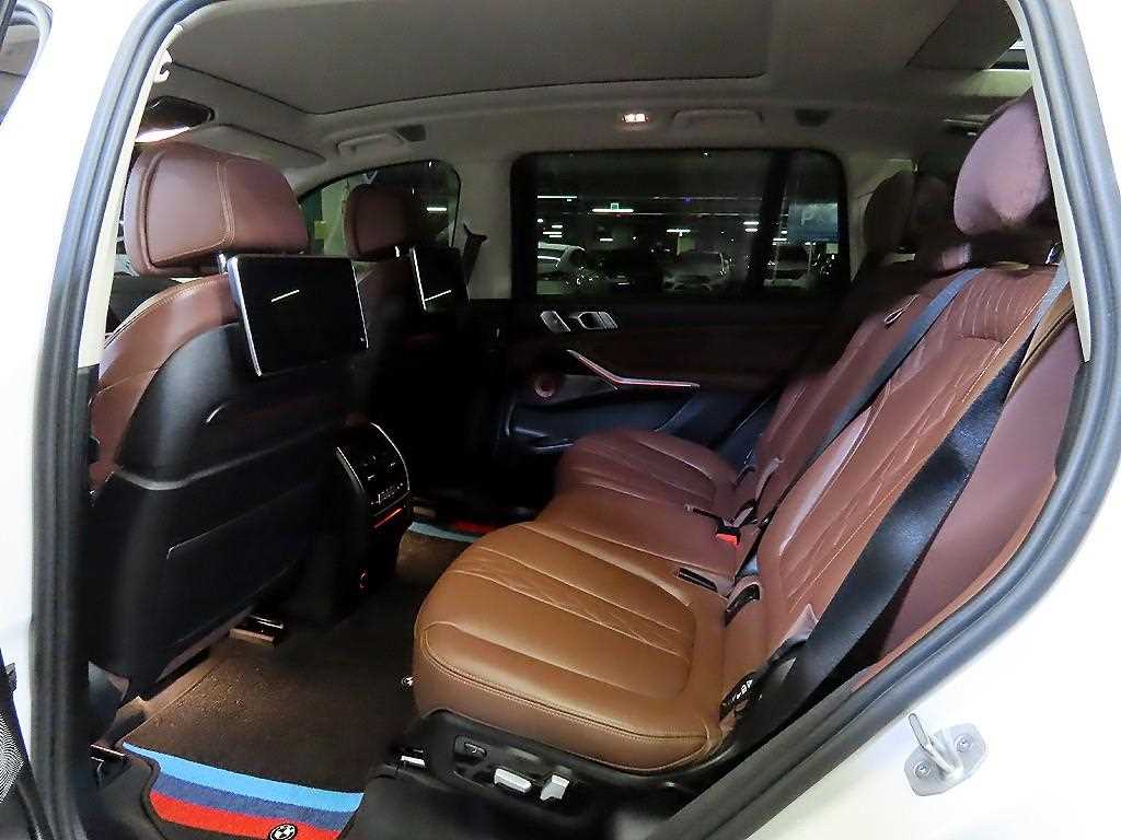 BMW X7 - Vista 6