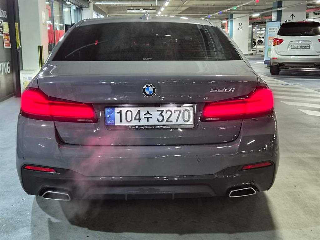 BMW 5 Series - Vista 5