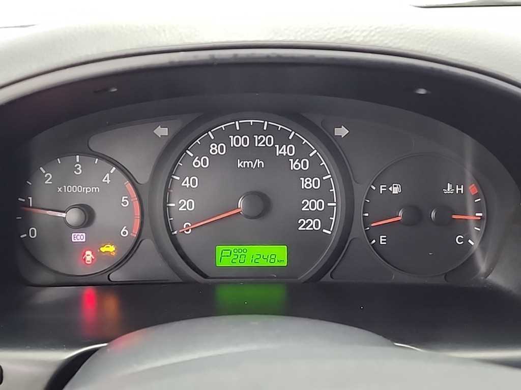 HYUNDAI Starex - Vista 6