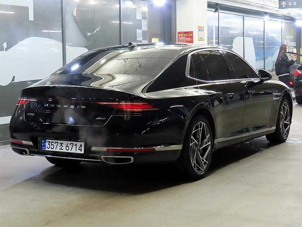 Genesis G90 - Vista 4