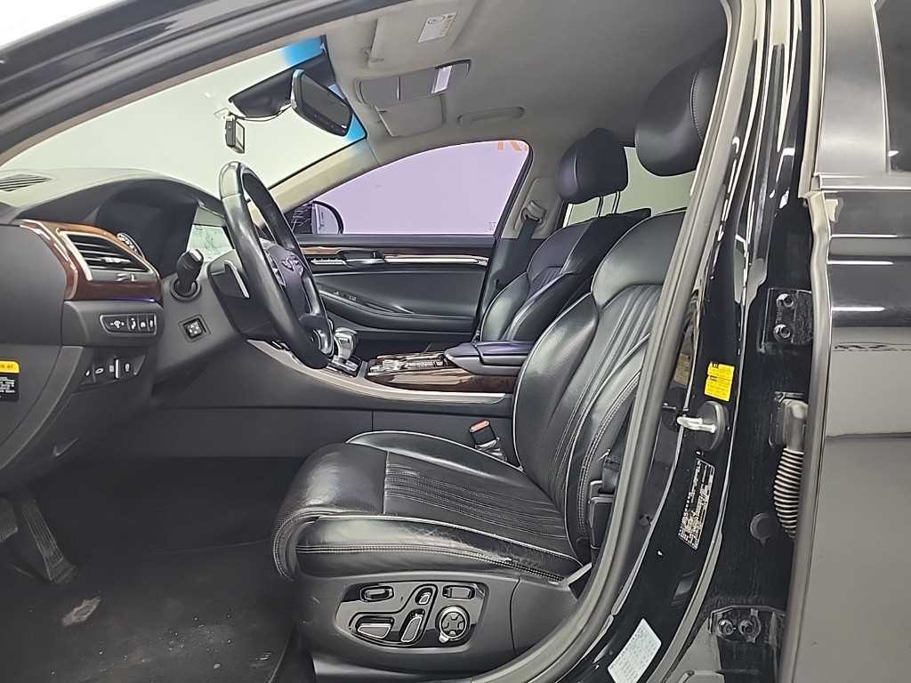 Genesis EQ900 - Vista 11