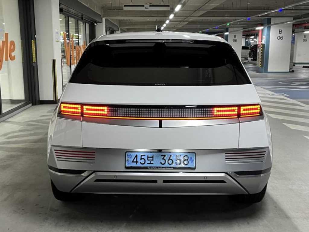 HYUNDAI Ioniq 5 - Vista 5