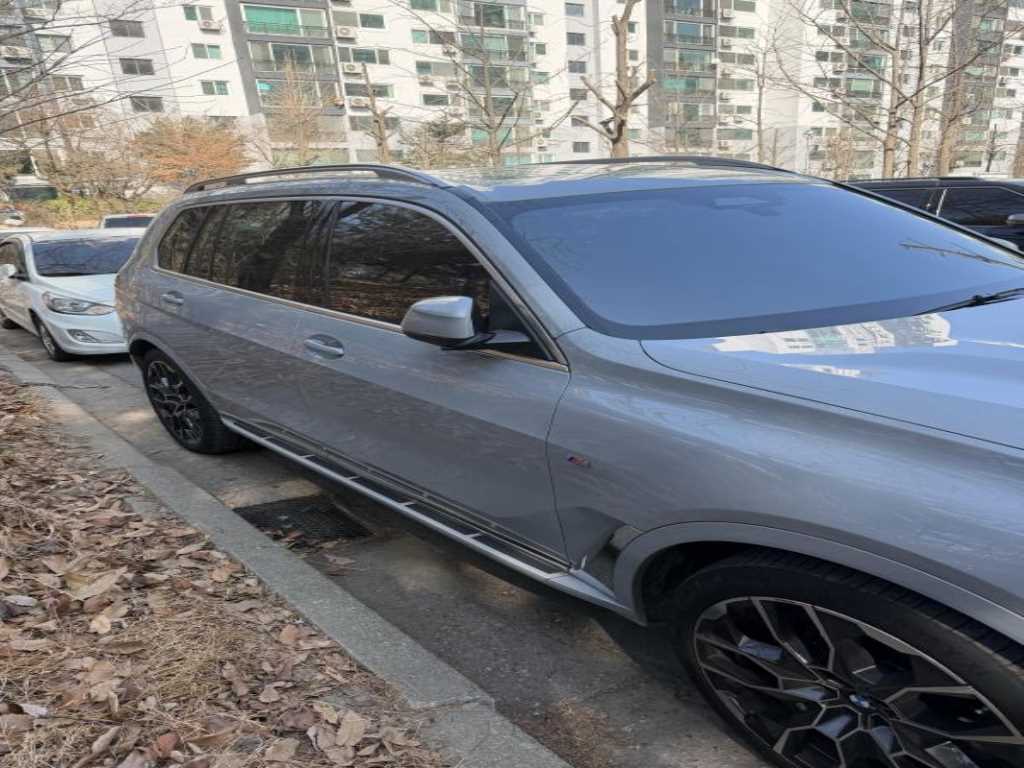 BMW X7 - Vista 4