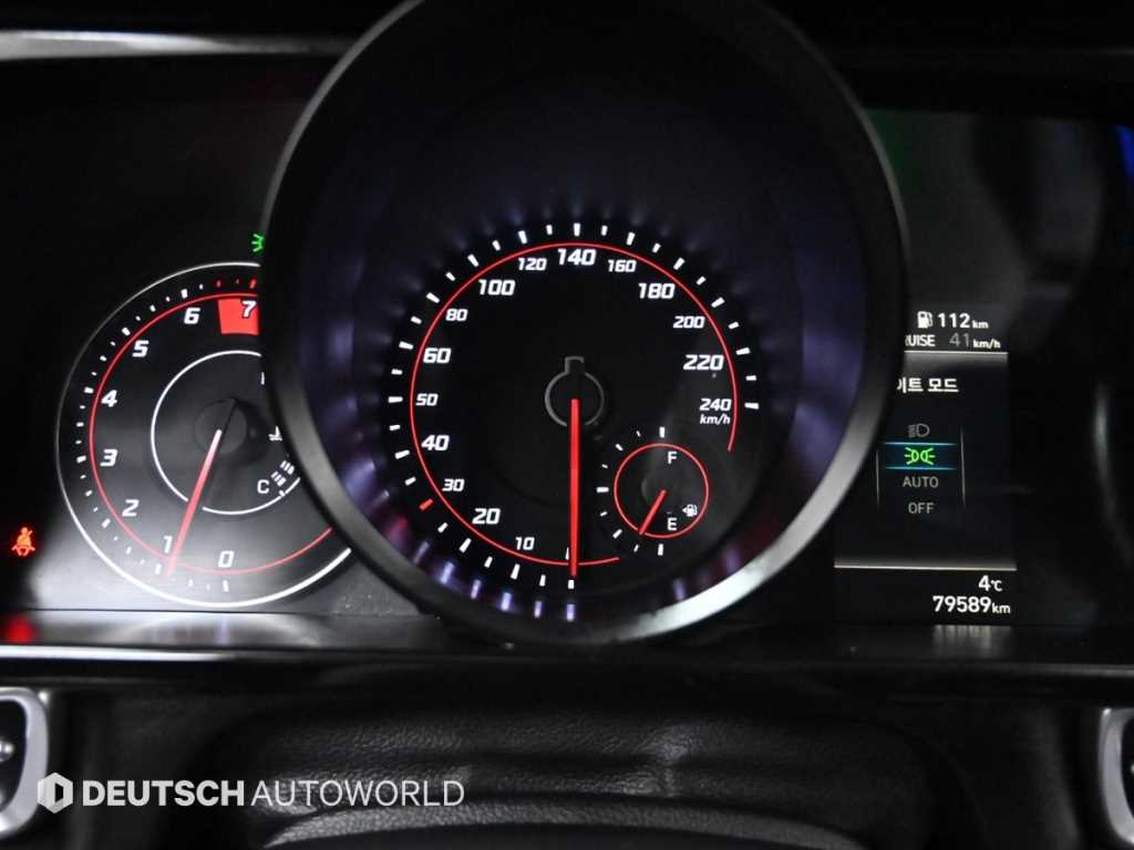 HYUNDAI Avante - Vista 8