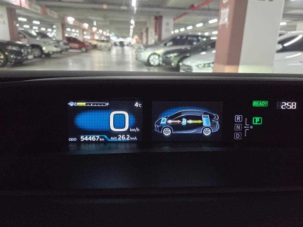 Toyota Prius 2019 Blanco - Importación desde Corea - HF Imports Iquique - Foto 16