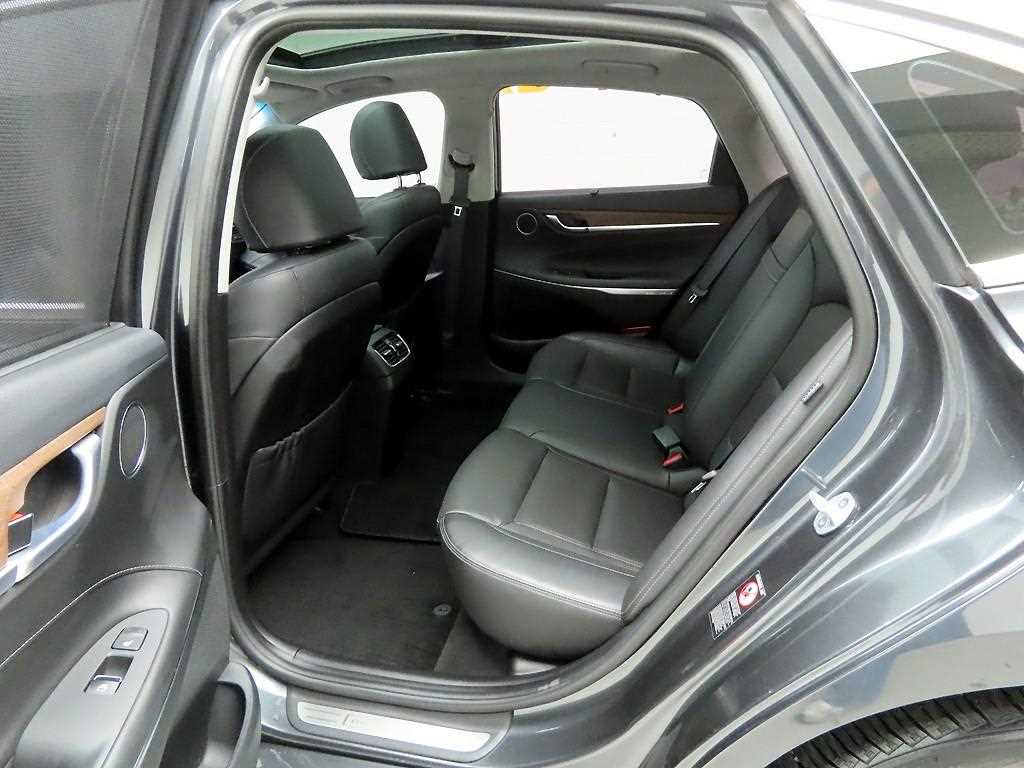 HYUNDAI Grandeur - Vista 12