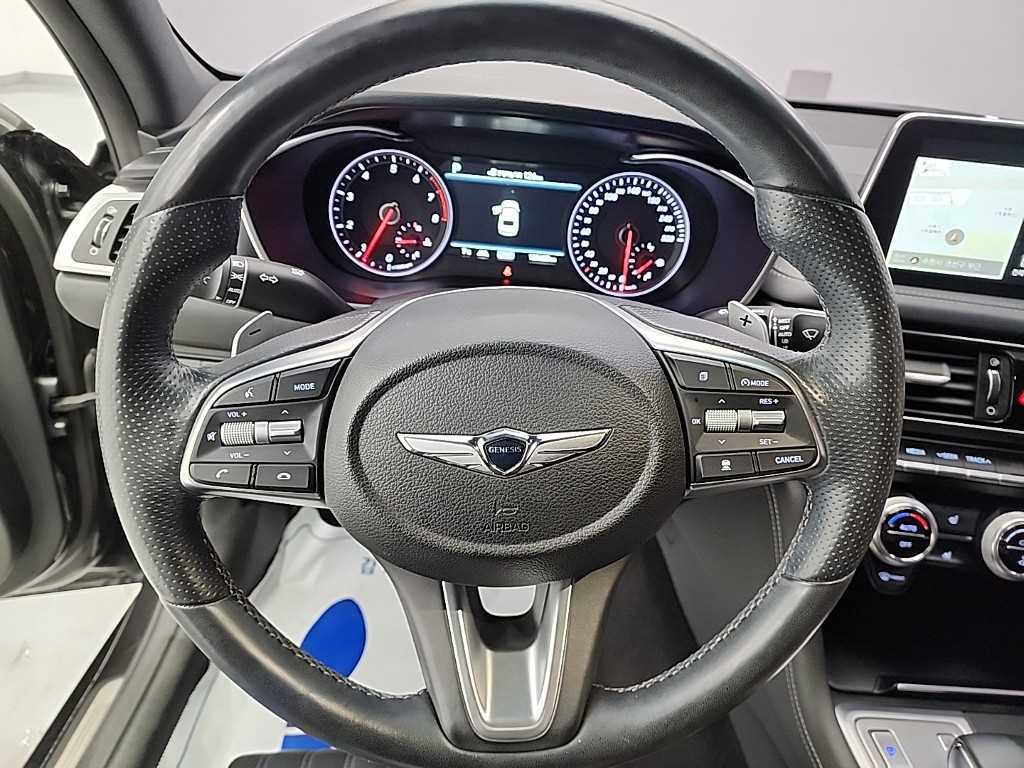 Genesis G70 - Vista 9