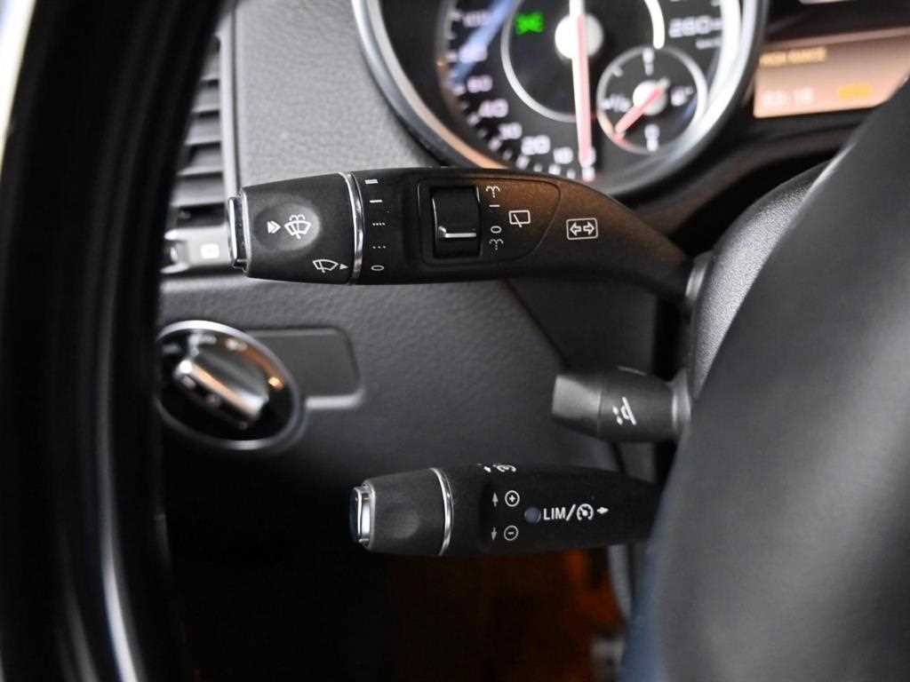 Mercedes Benz G Class (G Wagen) 2013 Negro - Importación desde Corea - HF Imports Iquique - Foto 17