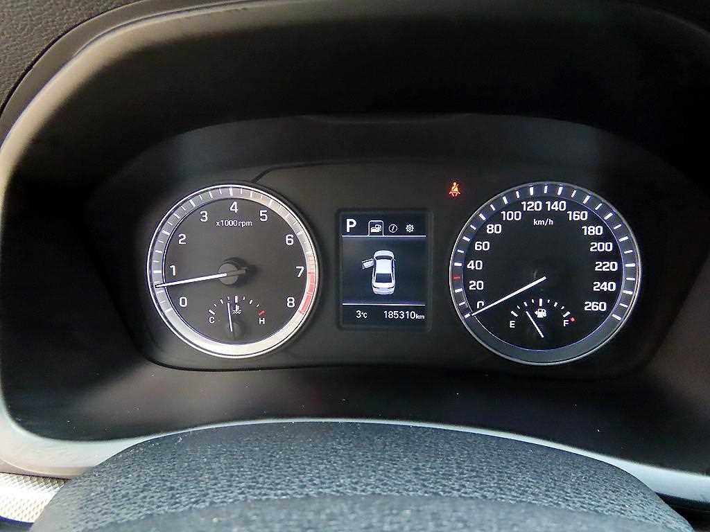 HYUNDAI Sonata - Vista 9