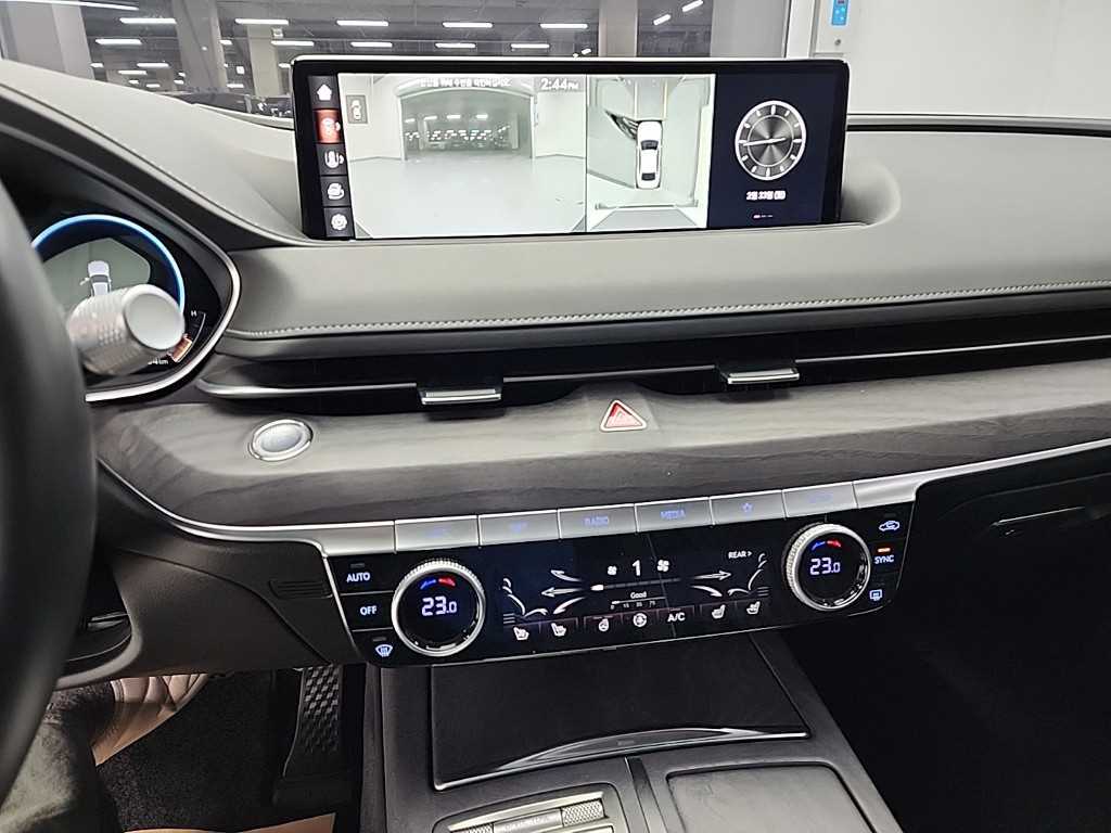 Genesis G80 - Vista 10
