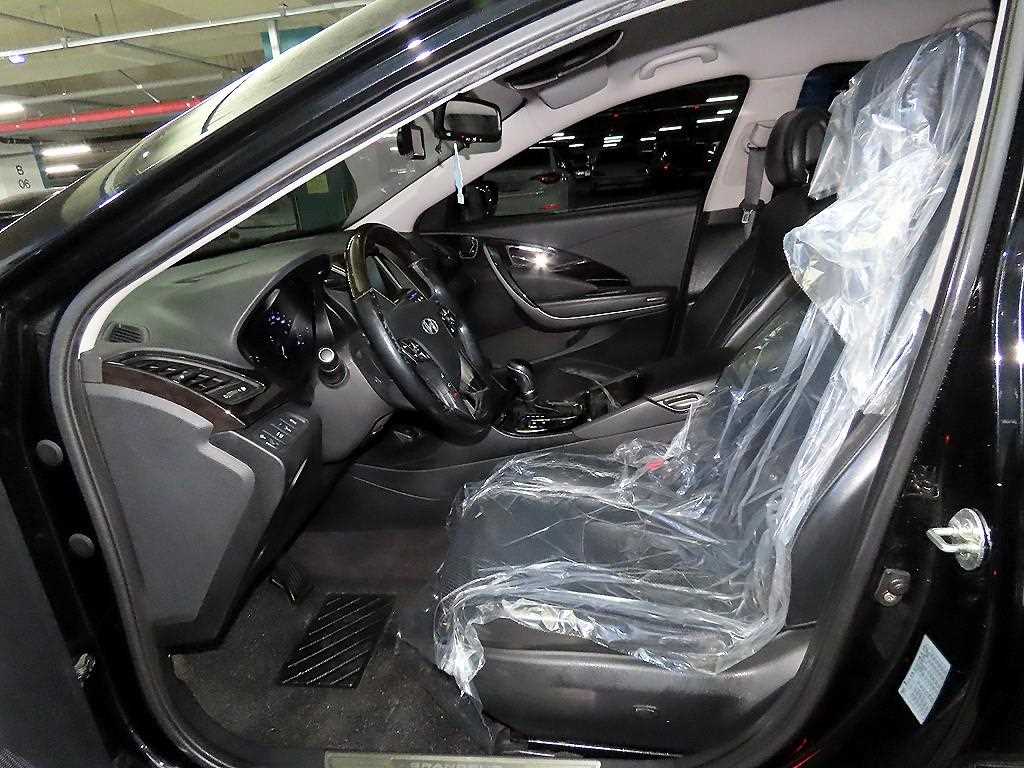 HYUNDAI Grandeur - Vista 6