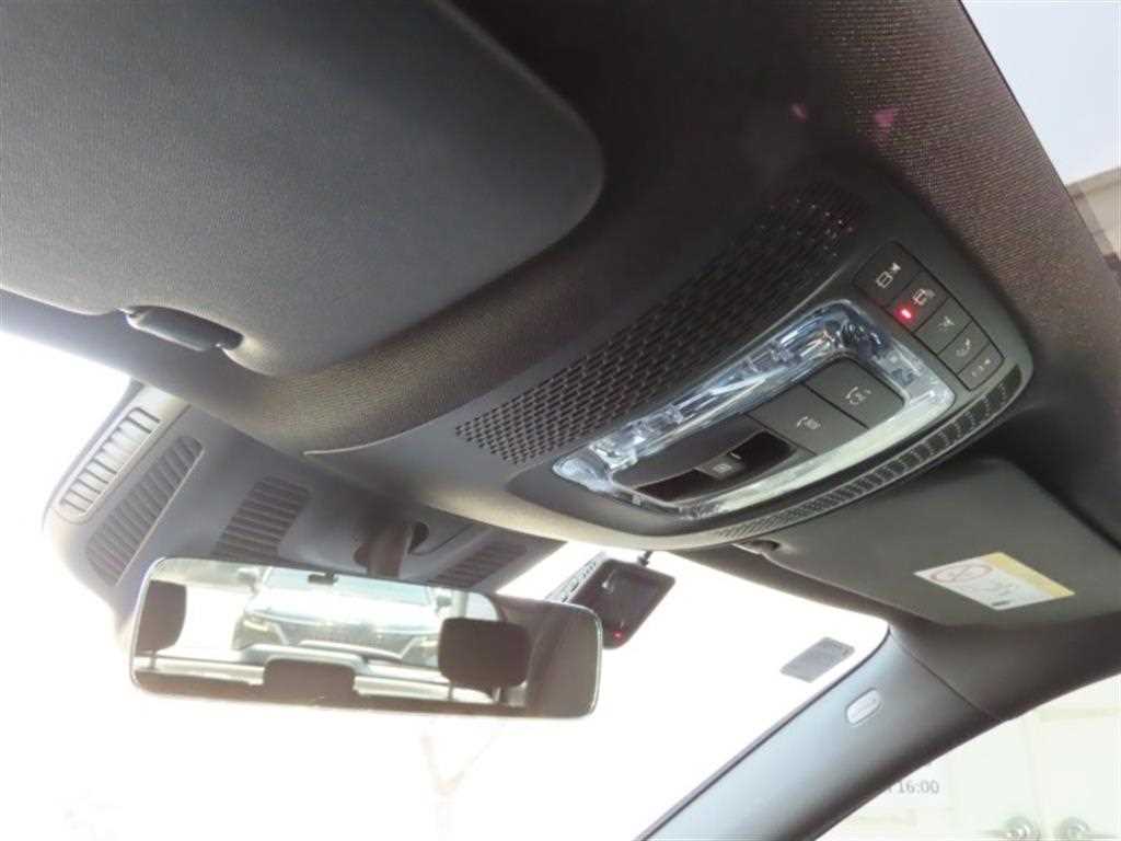 Mercedes Benz EQA - Vista 11