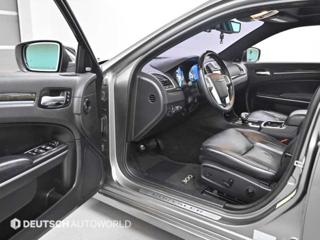 Chrysler 300C - Vista 11