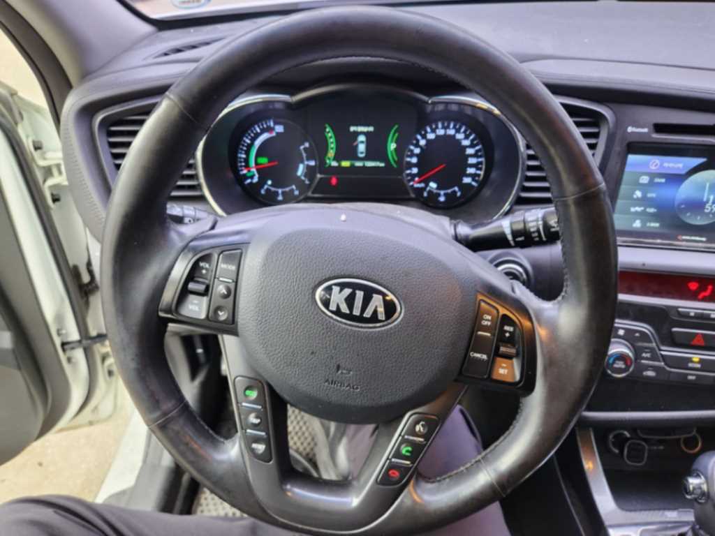 KIA K5 - Vista 6