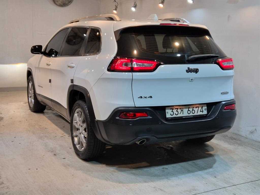Jeep Cherokee - Vista 4