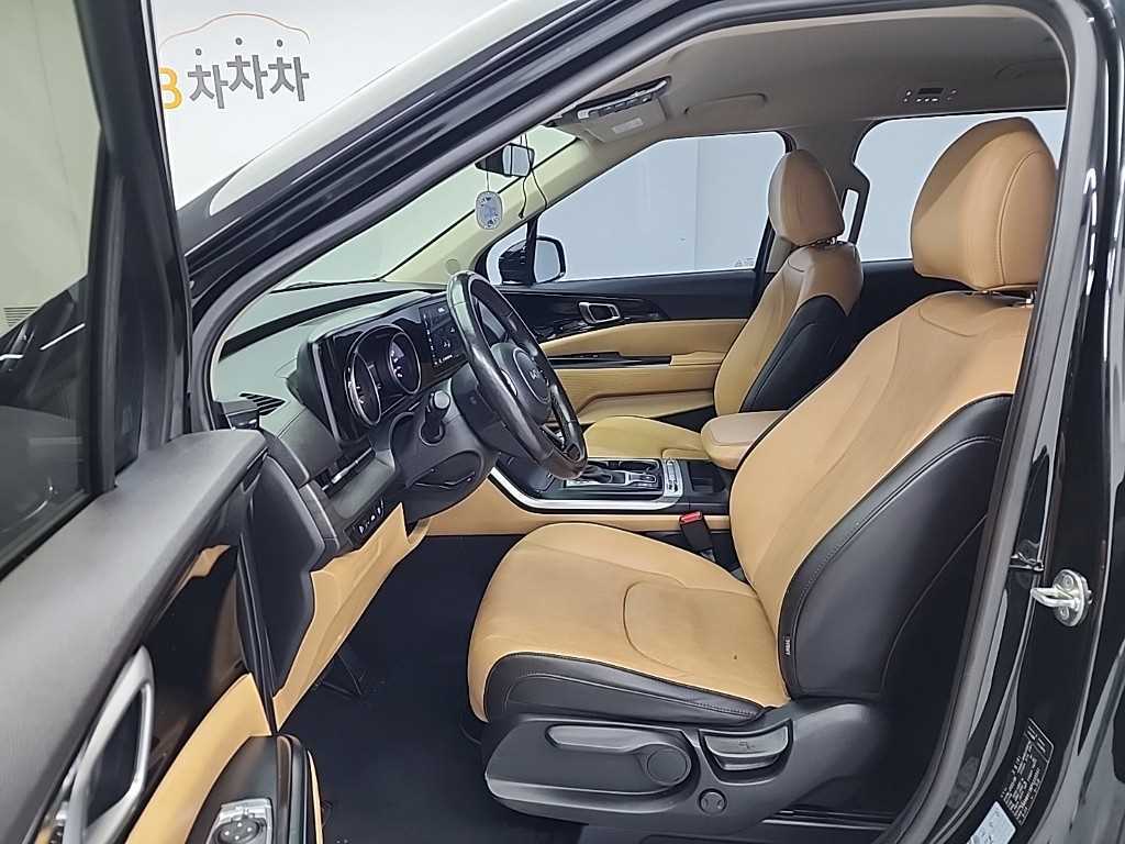 KIA Carnival - Vista 11